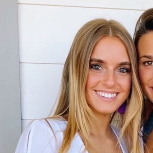 Meet your Posher, Isabelle